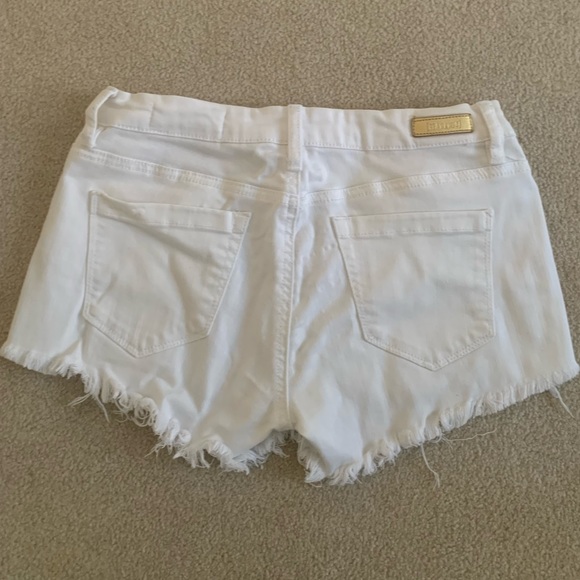 COPY - Blank NYC White Jean Shorts - Picture 3 of 5